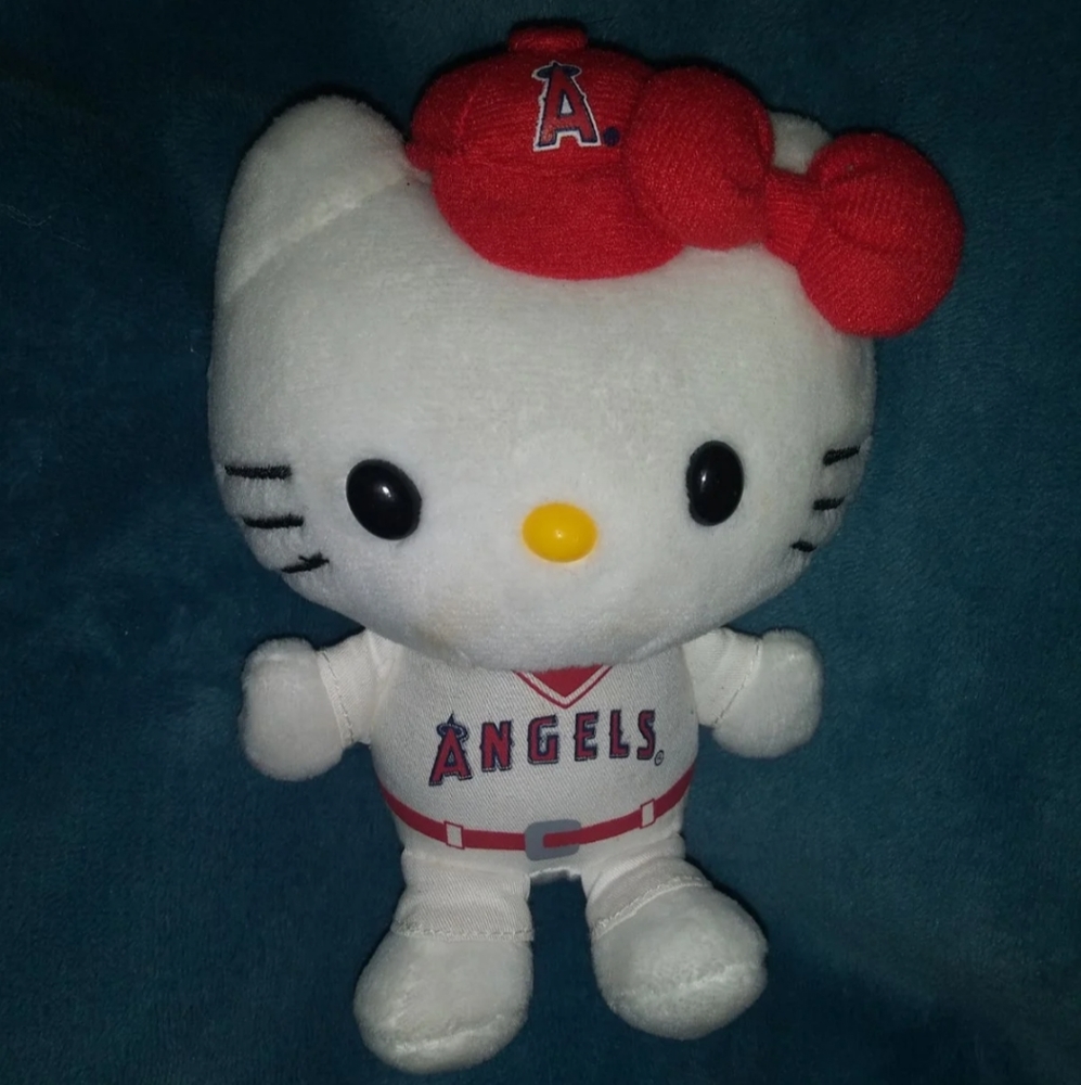 Hello Kitty Sanrio Angeles plush doll